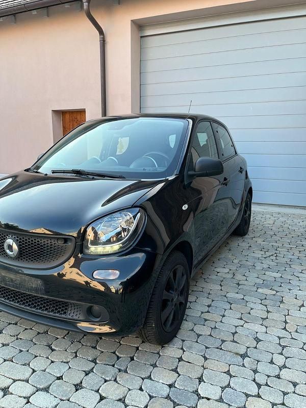 Schwarz Gebraucht 2015 Smart ForFour Kleinwagen | 5.600 € (Guter Preis) - Bild 1/4
