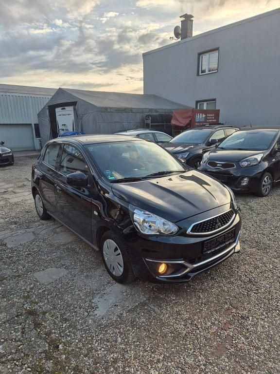 Schwarz Gebraucht 2017 Mitsubishi Space Star Basis Limousine | 3.450 € (Superpreis) - Bild 1/4