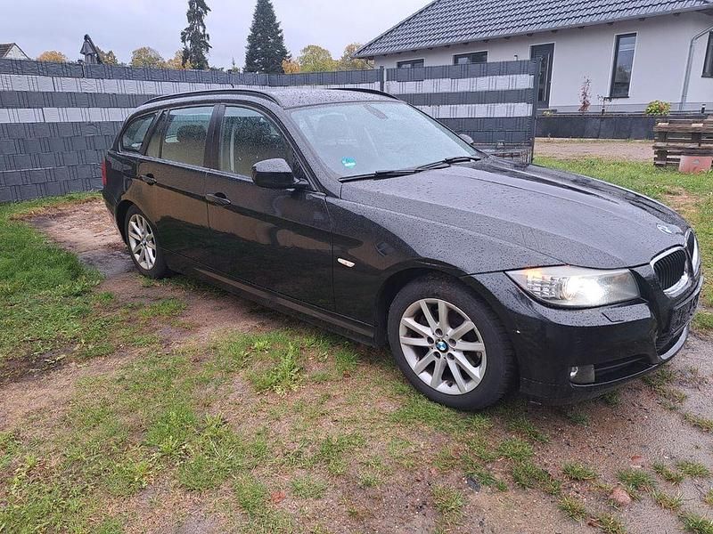 Gebraucht BMW 316 Exclusive 116 PS (85 kW) 2010 Schwarz Kombi