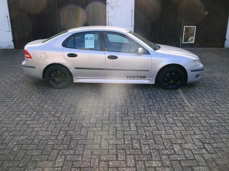 Second-hand Saab 9-3 Vector 150 CP (110 kW) 2007 Argintiu Berlinǎ