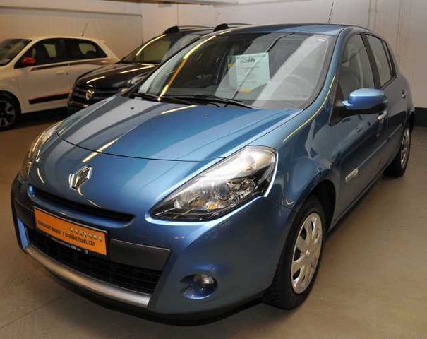 Blau metallic Gebraucht 2011 Renault Clio II Dynamique Limousine | 6.950 € - Bild 1/4