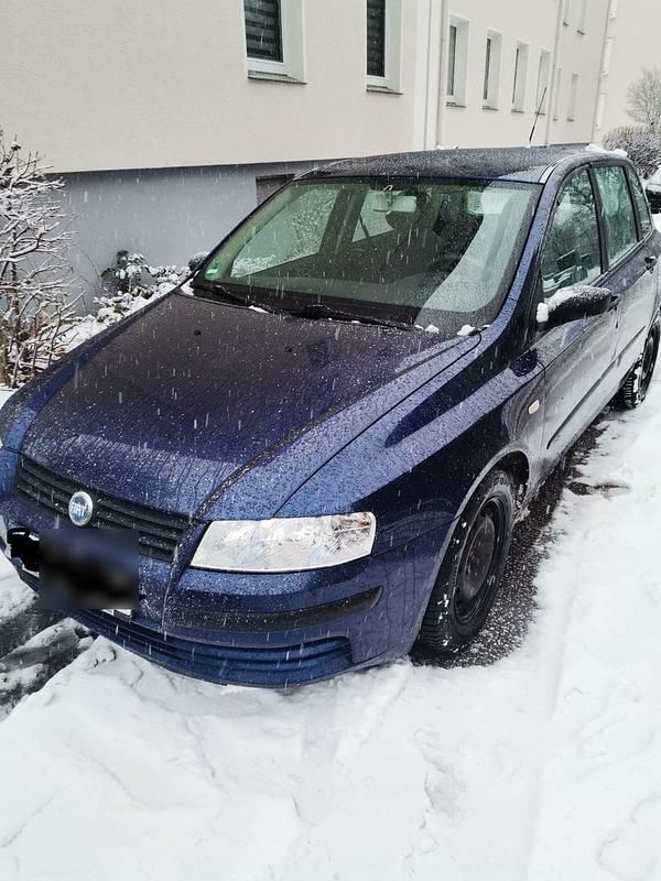 Blau Gebraucht 2003 Fiat Stilo Kombi | 2.000 € (Etwas zu teuer) - Bild 1/4