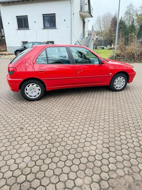 Gebraucht Peugeot 306 75 PS (55 kW) 1999 Rot Kleinwagen