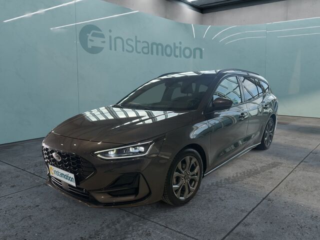 Używany Ford Focus ST-Line 116 KM (85 kW) 2023 Szary Minivan