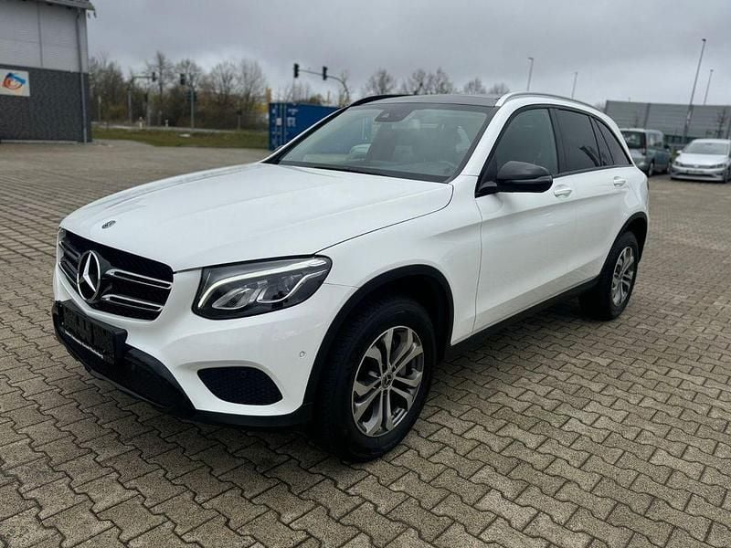 Gebraucht Mercedes GLC250 211 PS (155 kW) 2018 Weiß SUV