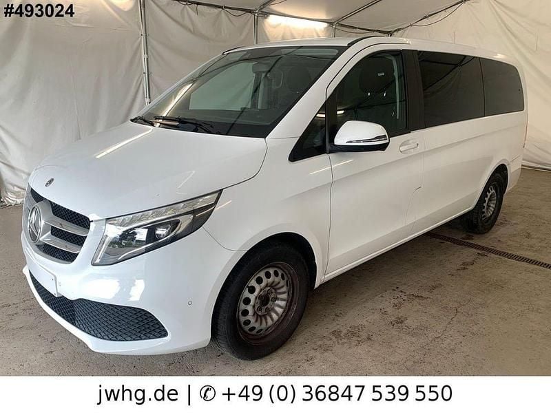 Gebraucht Mercedes V220 163 PS (119 kW) 2020 Weiß Van / Kleinbus