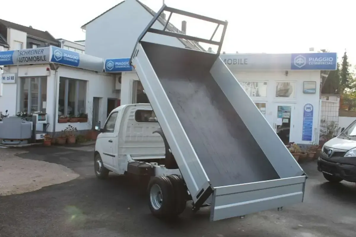 Ny Piaggio Porter 106 HK (77 kW) 2025 Hvid SUV