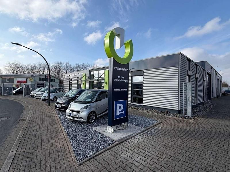 Gebraucht VW Golf VIII IQ Drive 116 PS (85 kW) 2020 Tungsten silver Limousine