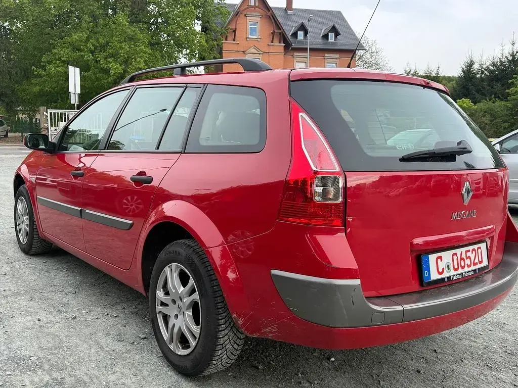 Gebraucht Renault Mégane Avantage 111 PS (81 kW) 2009 Rot Limousine