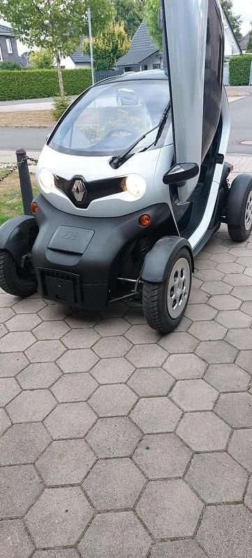 Weiß Gebraucht 2021 Renault Twizy Kleinwagen | 5.200 € (Fairer Preis) - Bild 1/4