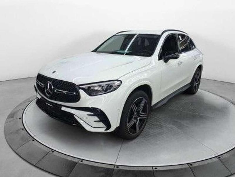 Weiß Gebraucht 2023 Mercedes GLC300e AMG line Coupé | 52.699 € (Superpreis) - Bild 1/4