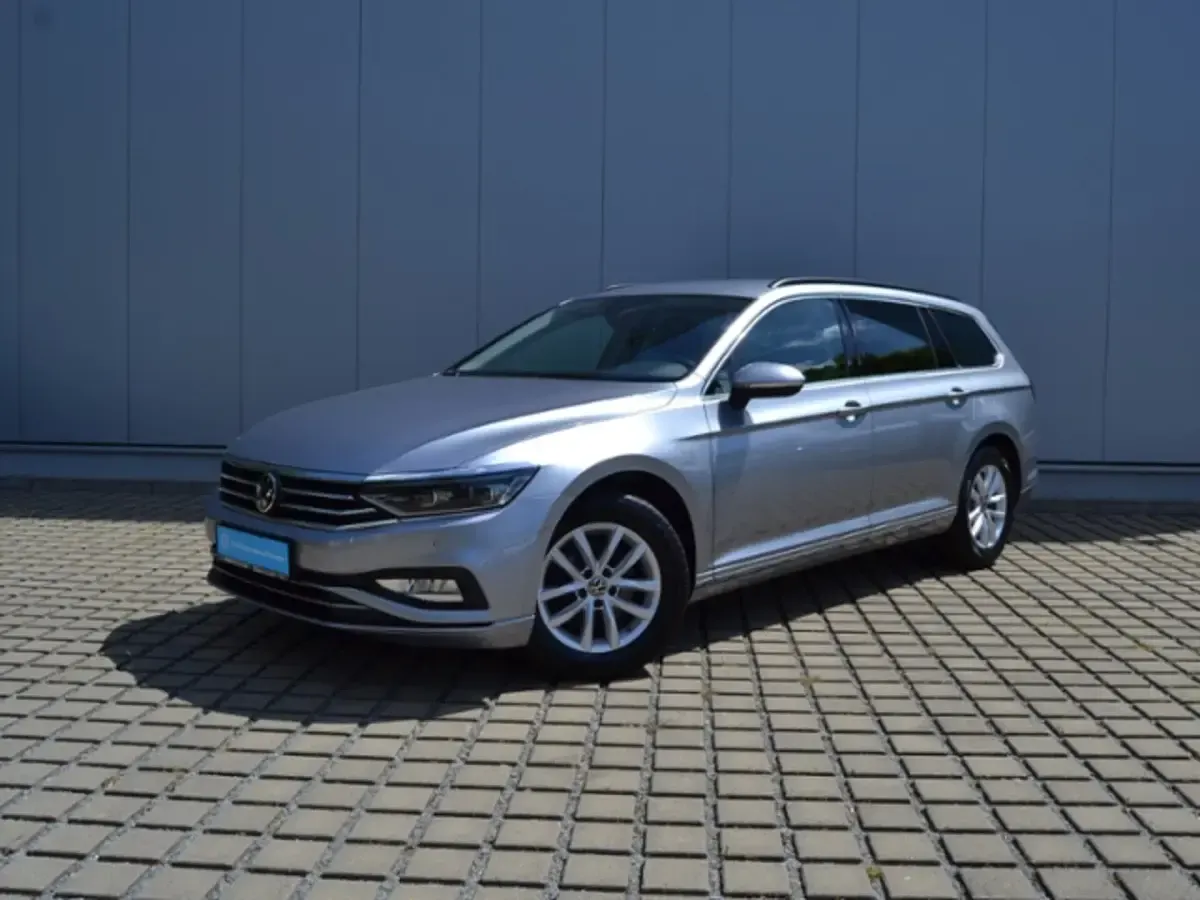 Gebraucht VW Passat IQ Drive 150 PS (110 kW) 2022 Kombi