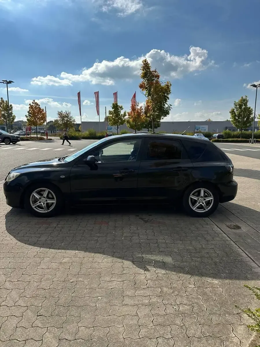Usata Mazda 3 110 CV (80 kW) 2007 Nero Berlina