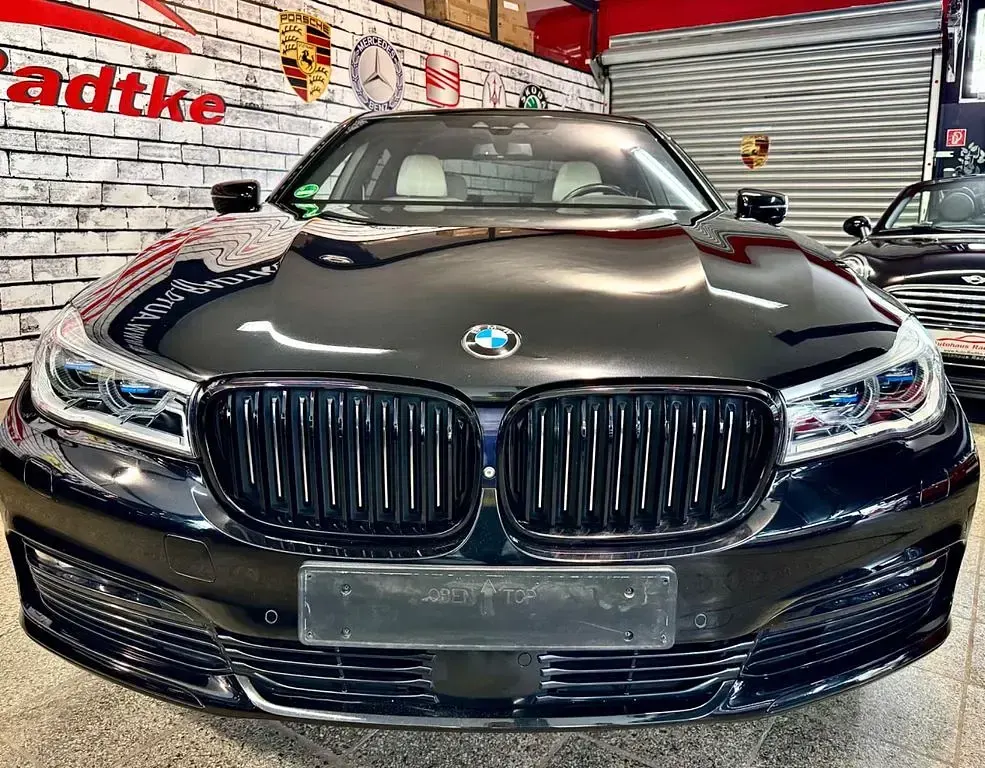 Gebraucht BMW 730L Shadowline 265 PS (194 kW) 2017 Schwarz Limousine