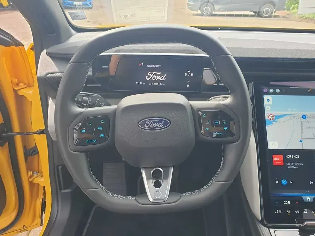 Gebraucht Ford Capri Premium 210 kW (286 PS) 2025 Vivid yellow SUV