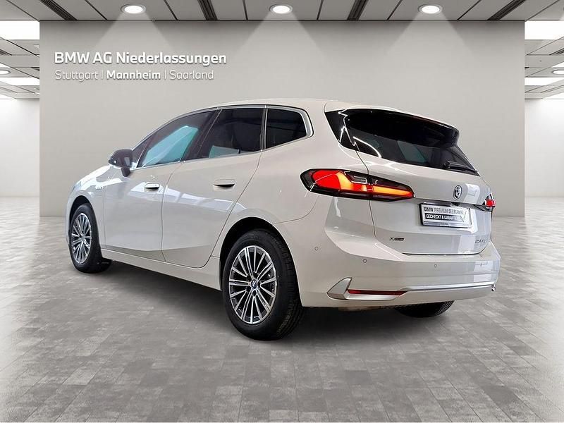 Gebraucht BMW 230e Active Tourer 150 PS (110 kW) 2022 Weiß Van / Kleinbus