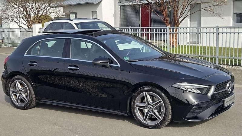 Gebraucht Mercedes A220 AMG 190 PS (139 kW) 2024 Nachtschwarz  unilack Kleinwagen