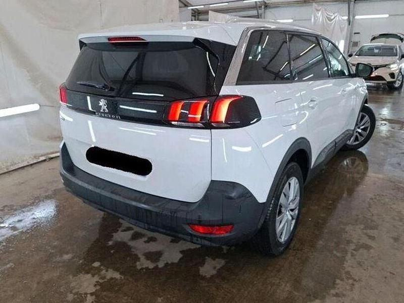 Gebraucht Peugeot 5008 Active 131 PS (96 kW) 2019 Lack weiss banquise/deckende lac Limousine