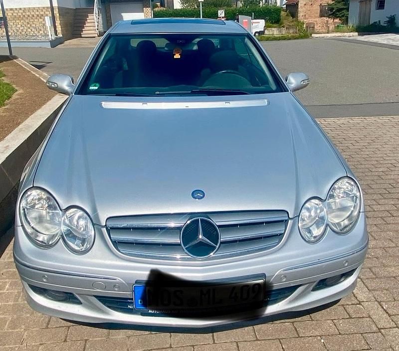 Grau Gebraucht 2006 Mercedes CLK200 Coupé | 5.700 € (Fairer Preis) - Bild 1/4