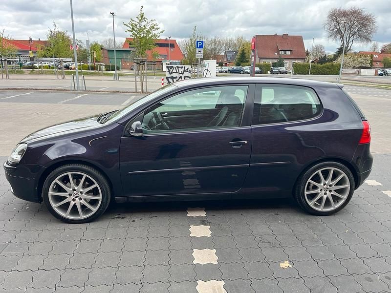 Second-hand VW Golf 116 CP (85 kW) 2005 Albastru Coupe