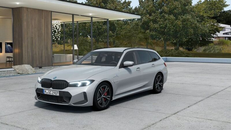 Mbrooklyn grau Gebraucht 2025 BMW 330e Sport Line Kombi | 52.299 € (Teuer) - Bild 1/4