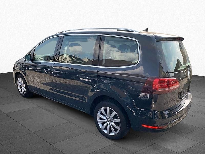 Gebraucht VW Sharan Highline 177 PS (130 kW) 2019 Grau Van / Kleinbus