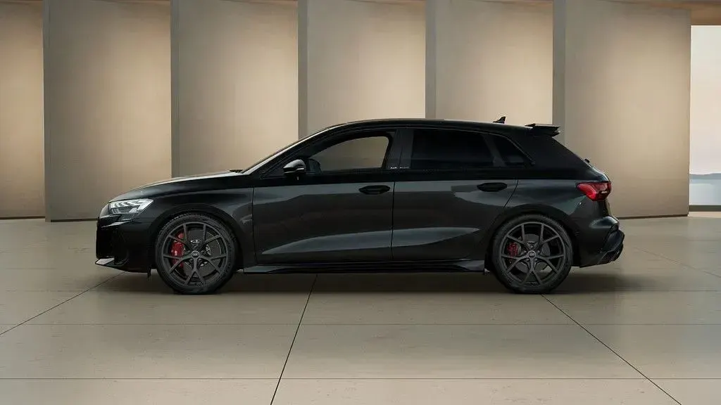 Neu Audi RS3 Sportback Sport 400 PS (294 kW) 2026 Schwarz Kleinwagen