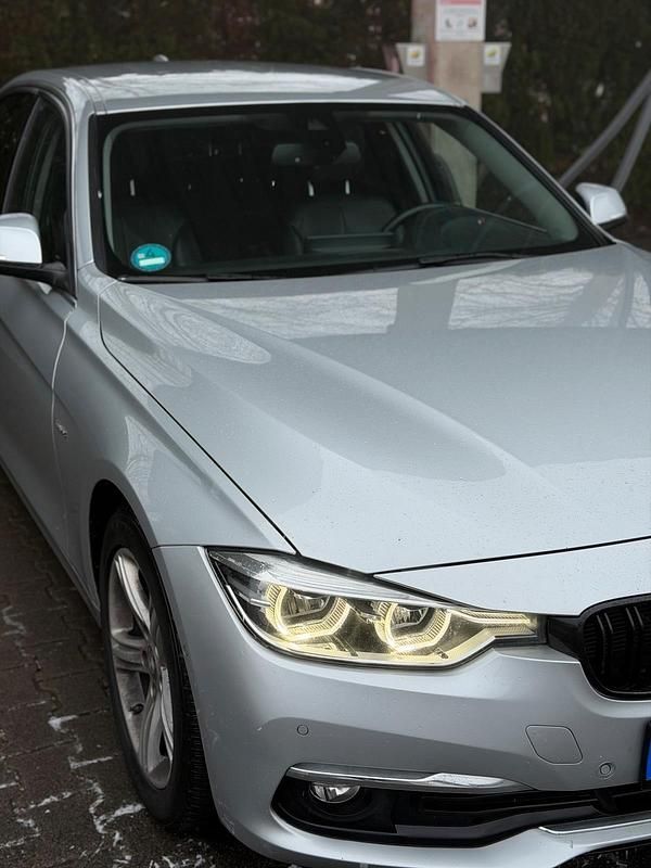Gebraucht BMW 318 Luxury Line 150 PS (110 kW) 2017 Limousine