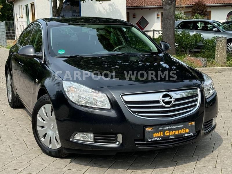 Schwarz Gebraucht 2011 Opel Insignia Design Edition Limousine | 6.490 € (Etwas zu teuer) - Bild 1/4