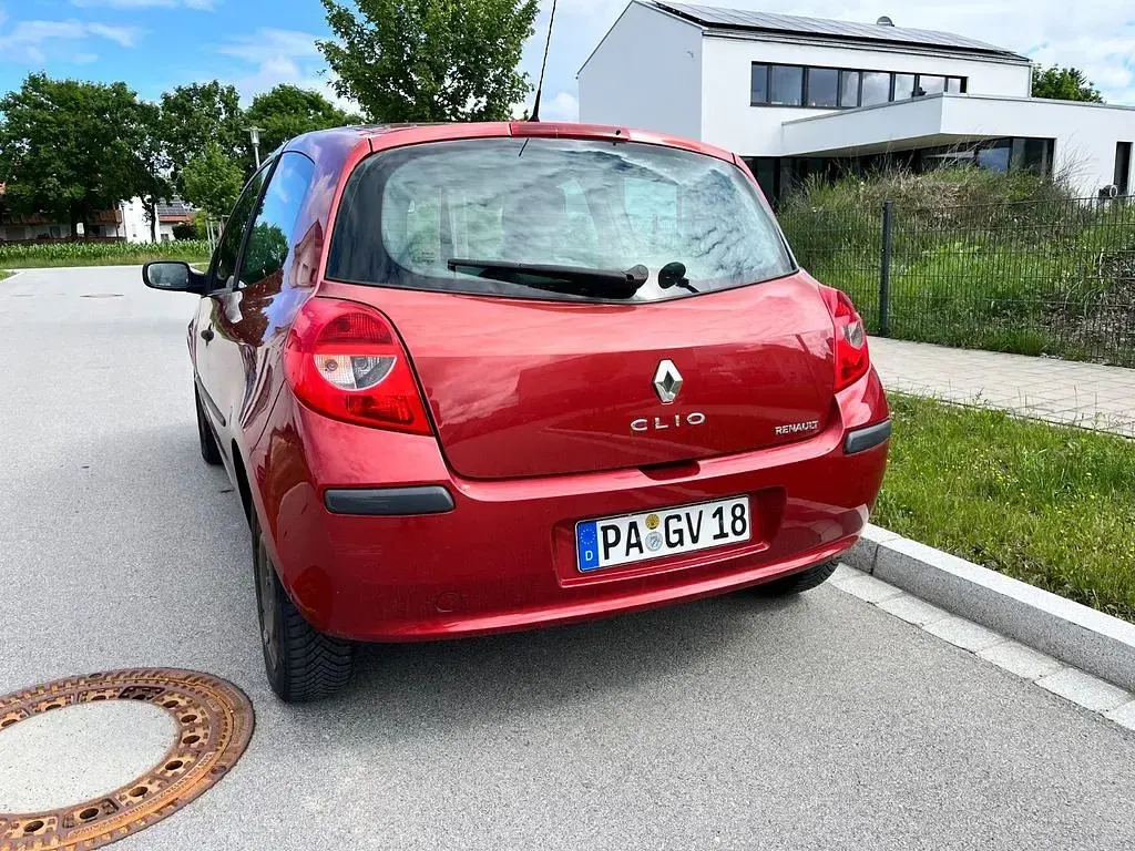 Gebraucht Renault Clio II Authentique 75 PS (55 kW) 2005 Limousine