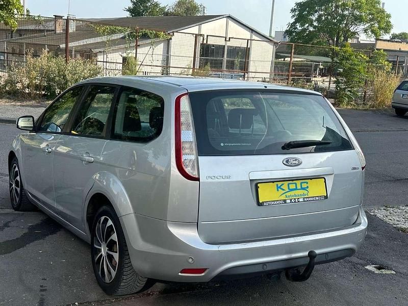 Usata Ford Focus Style 110 CV (80 kW) 2010 Argento Station wagon