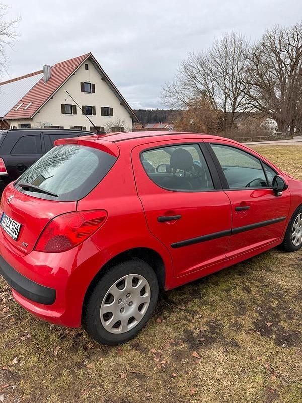 Gebraucht Peugeot 207 95 PS (69 kW) 2009 Rot Kleinwagen