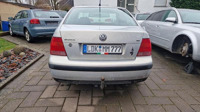 Gebraucht VW Bora Trendline 101 PS (74 kW) 1998 Silber Limousine