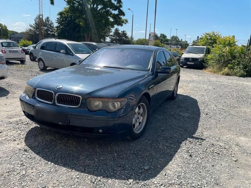 Andere außenfarben Gebraucht 2002 BMW 735 Limousine | 1.500 € - Bild 1/4