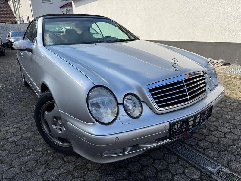 Gebraucht Mercedes CLK320 Elegance 218 PS (160 kW) 2000 Silber Cabrio