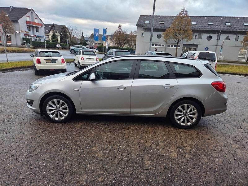 Gebraucht Opel Astra Edition 110 PS (80 kW) 2015 Silber Kombi