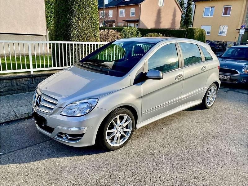 Gebraucht Mercedes B200 Avantgarde 136 PS (100 kW) 2011 Van / Kleinbus