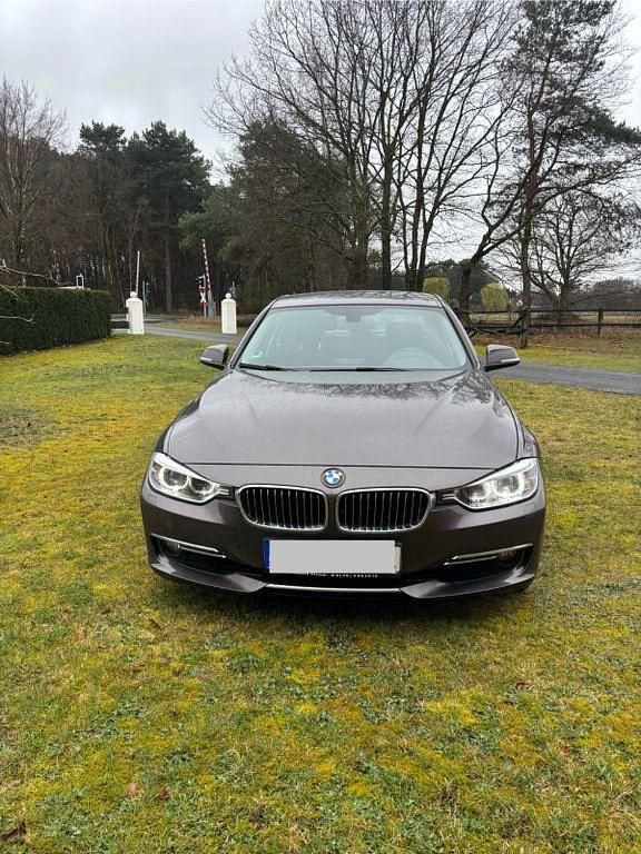 Gebraucht BMW 328 Luxury Line 245 PS (180 kW) 2012 Braun Limousine