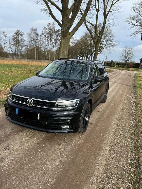 Gebraucht VW Tiguan Allspace R-line 200 PS (147 kW) 2021 Schwarz SUV