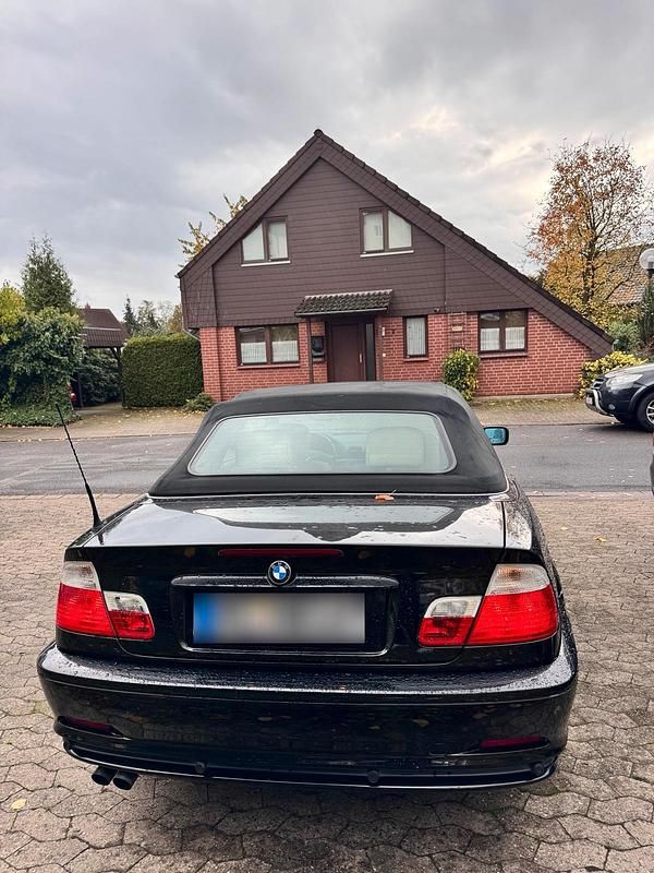 Gebraucht BMW 320 Cabriolet 177 PS (130 kW) 2003 Schwarz Cabrio