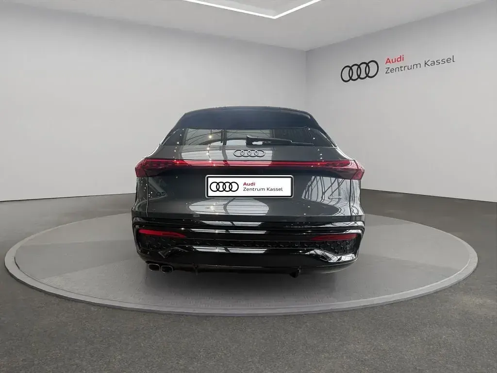 Second-hand Audi Q5 S-Line 204 CP (150 kW) 2025 Gri SUV