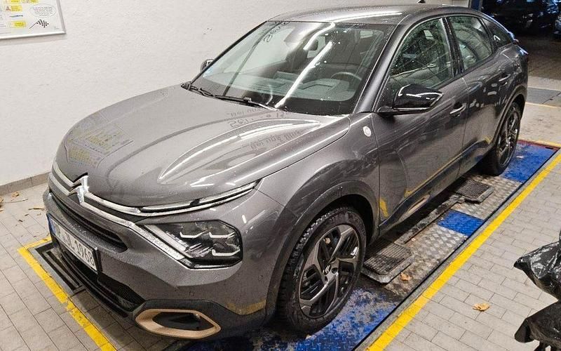 Gebraucht Citroën C4 131 PS (96 kW) 2024 Grau SUV