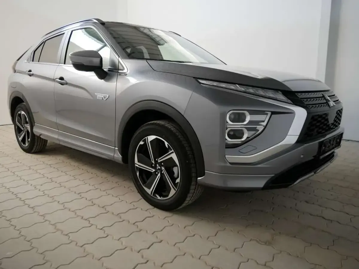 Gebraucht Mitsubishi Eclipse 188 PS (138 kW) 2023 Platinumgrau (m) Limousine