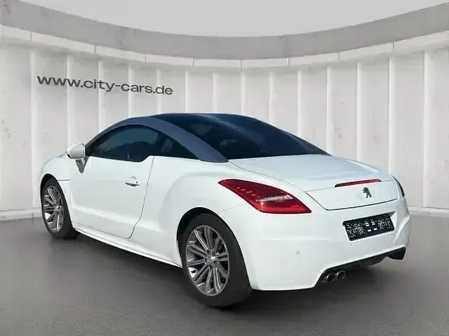 Gebraucht Peugeot RCZ Basis 156 PS (114 kW) 2014 Weiß Coupé