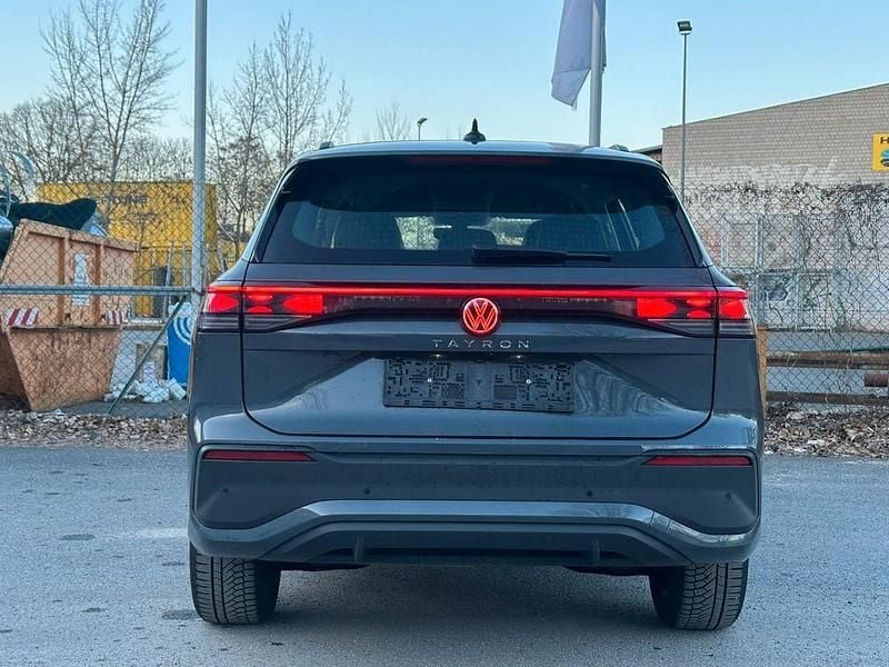 Second-hand VW Tayron 193 CP (141 kW) 2025 Gri SUV