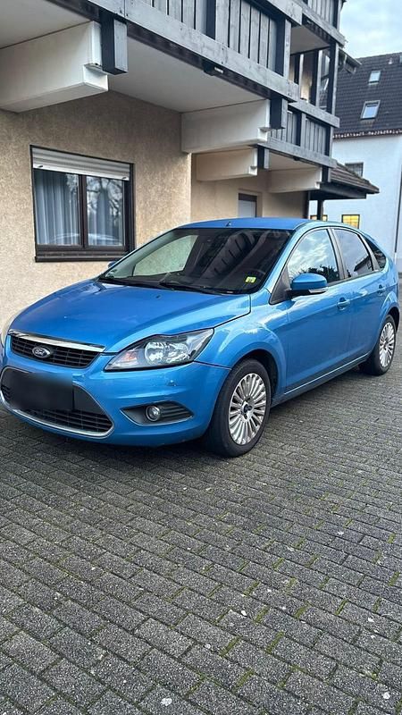 Usata Ford Focus 125 CV (91 kW) 2010 Blu Utilitaria