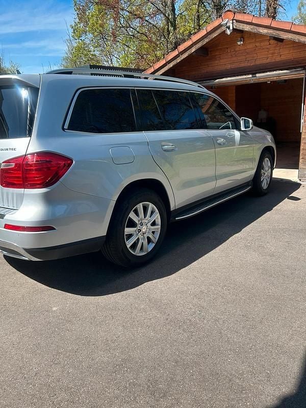 Gebraucht Mercedes GL350 258 PS (189 kW) 2013 Silber SUV