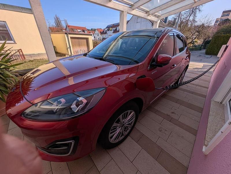 Gebraucht Ford Kuga Vignale 224 PS (164 kW) 2022 Rot SUV