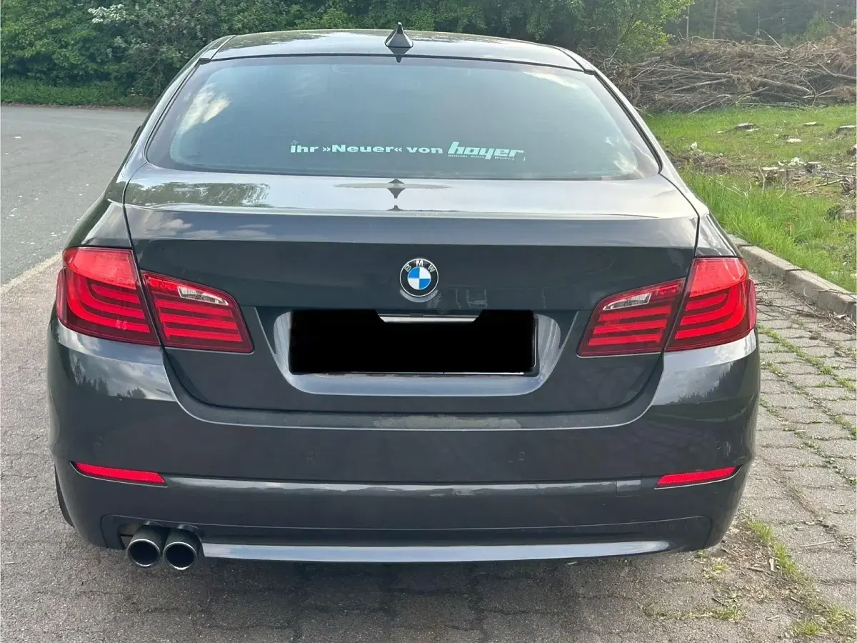 Gebraucht BMW 530 245 PS (180 kW) 2011 Grau Limousine