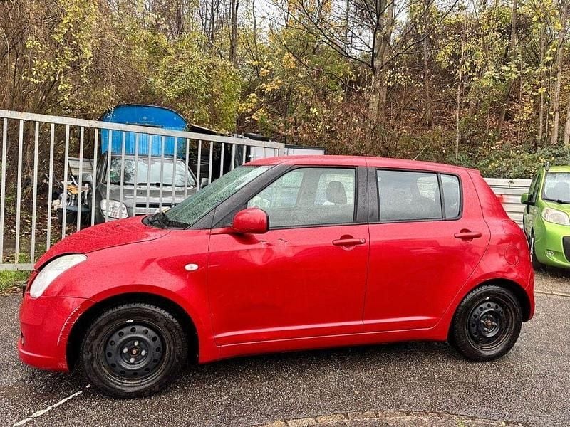 Gebraucht Suzuki Swift Club 92 PS (67 kW) 2006 Rot Kleinwagen
